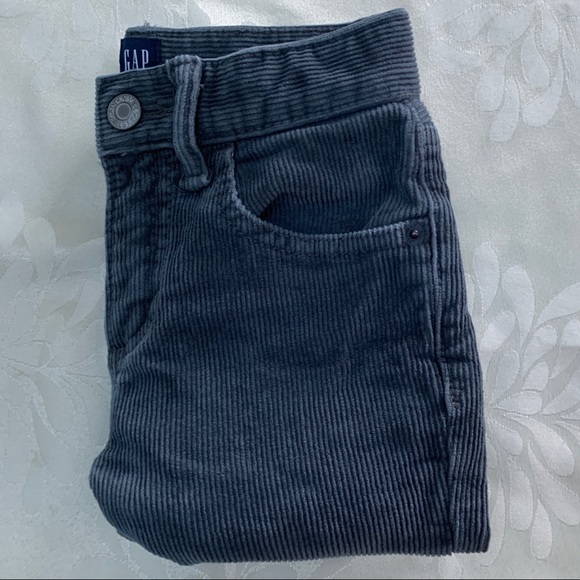 Size 6-Gap-Corduroy Pants - Picture 4 of 4